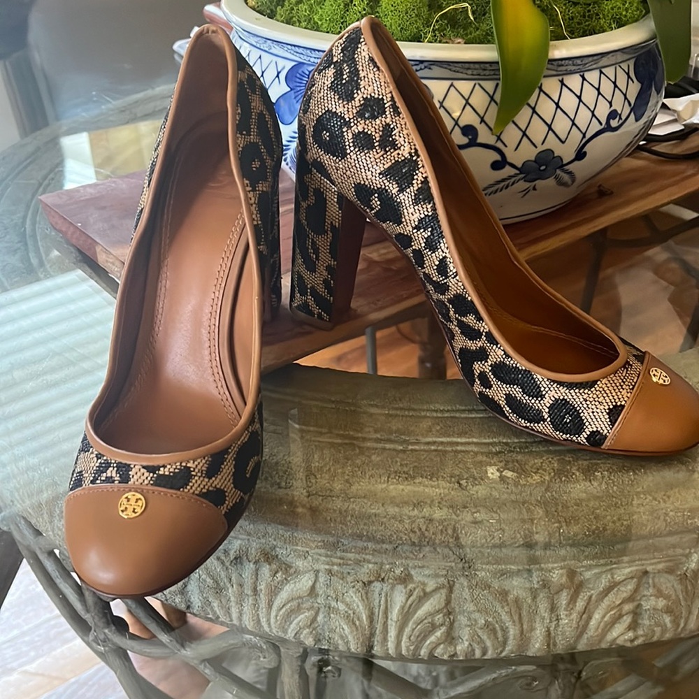 Tory Burch Ethel Pumps size 8